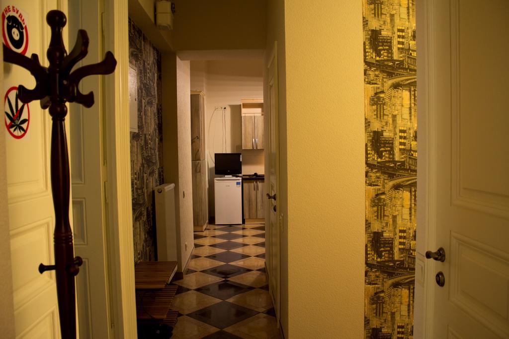 Hostel Q ,15 Хв До Жд Вокзалу Lviv Exterior photo